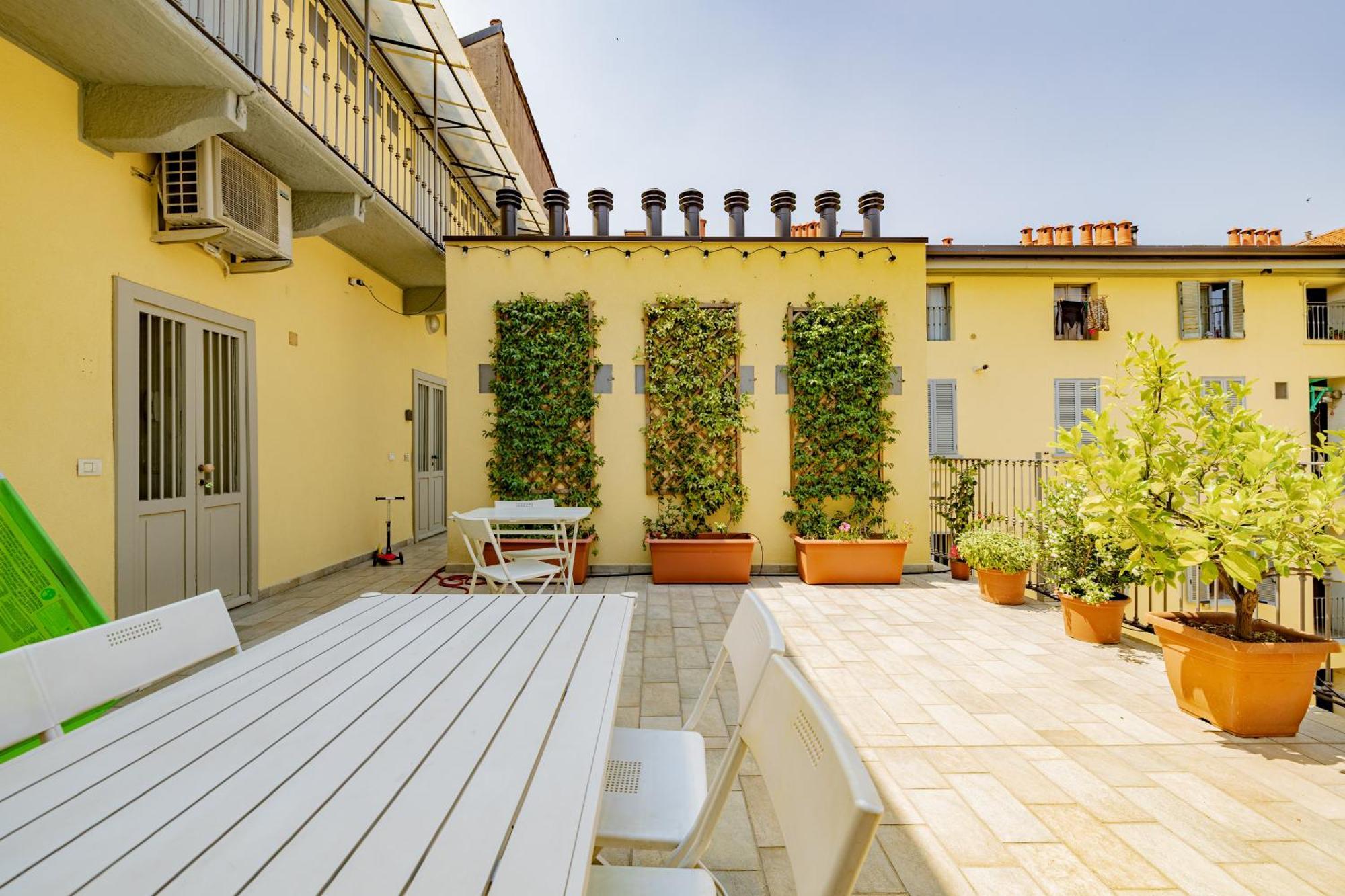 Vintage Gem - 8 Min Duomo Apartment Милано Екстериор снимка